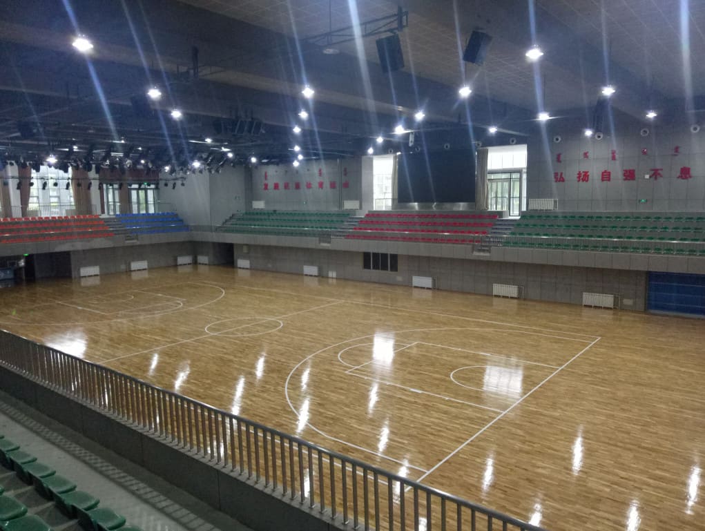 <b>鄂尔多斯蒙古族学校体育馆</b>