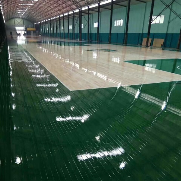 体育木质地板夹板是否可以省略掉