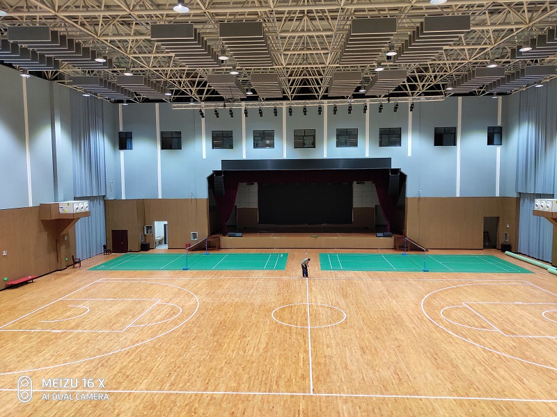 体育木质地板和PVC地板是双胞胎兄弟