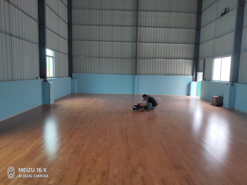 羽毛球馆木地板