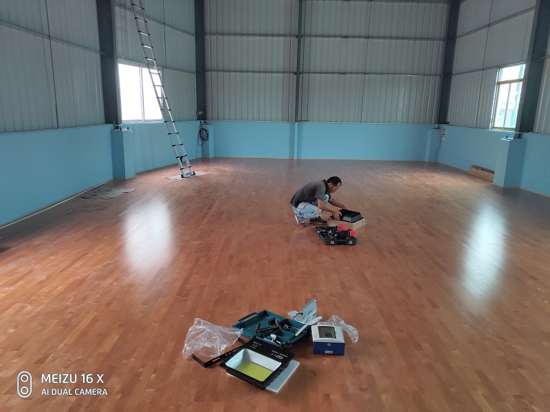 羽毛球馆木地板