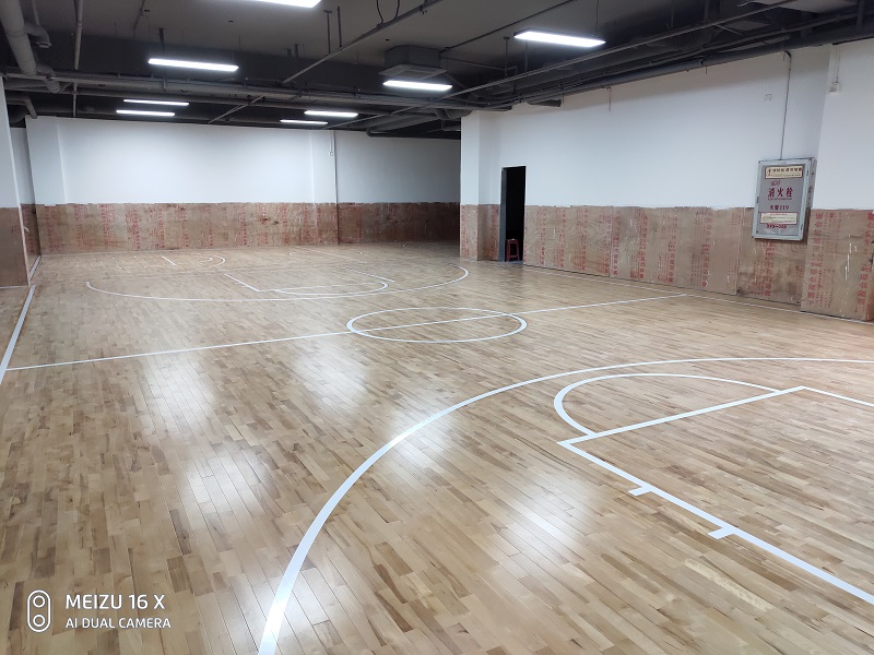体育木地板