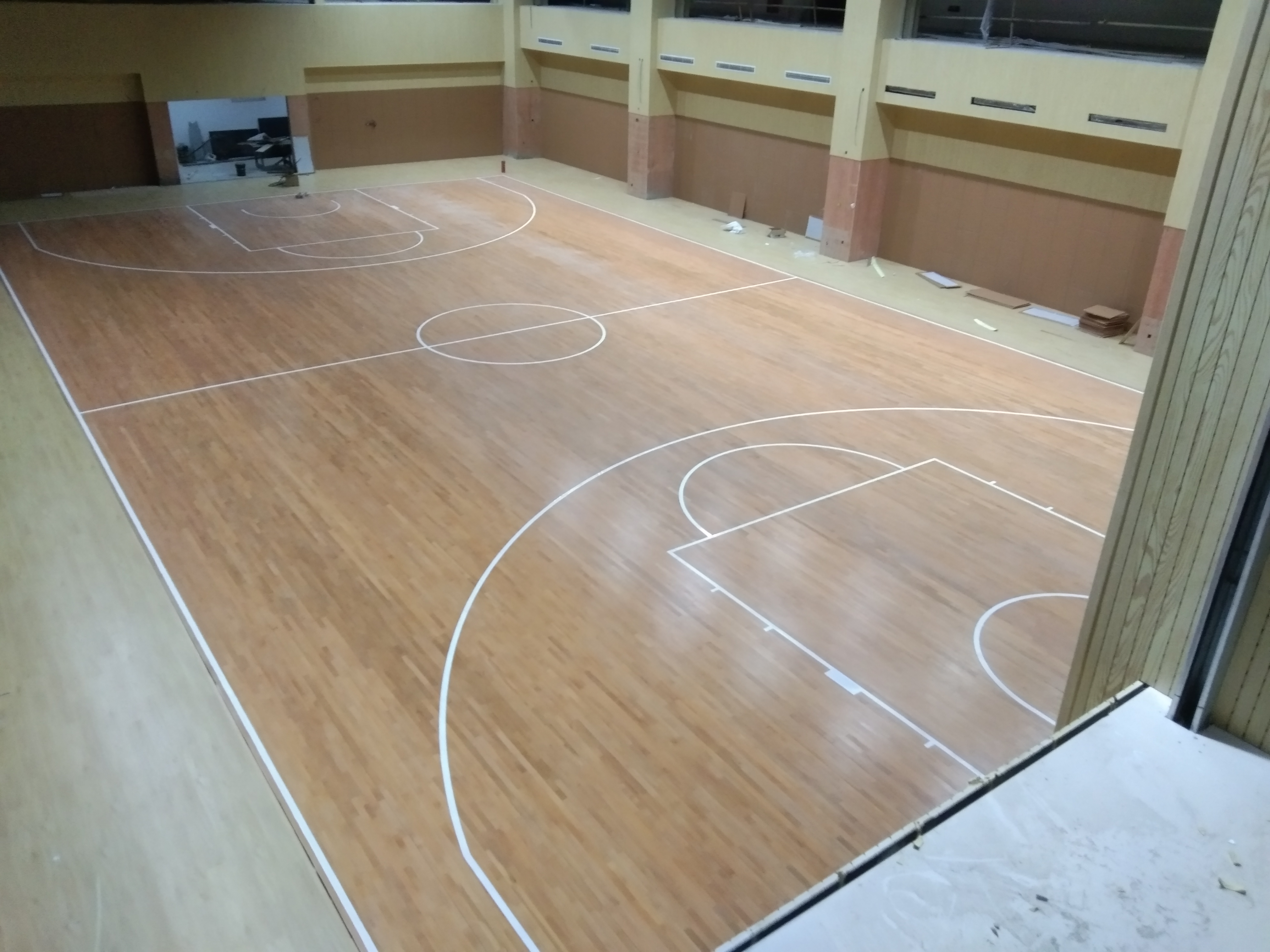 青岛市新建路合肥小学篮球馆