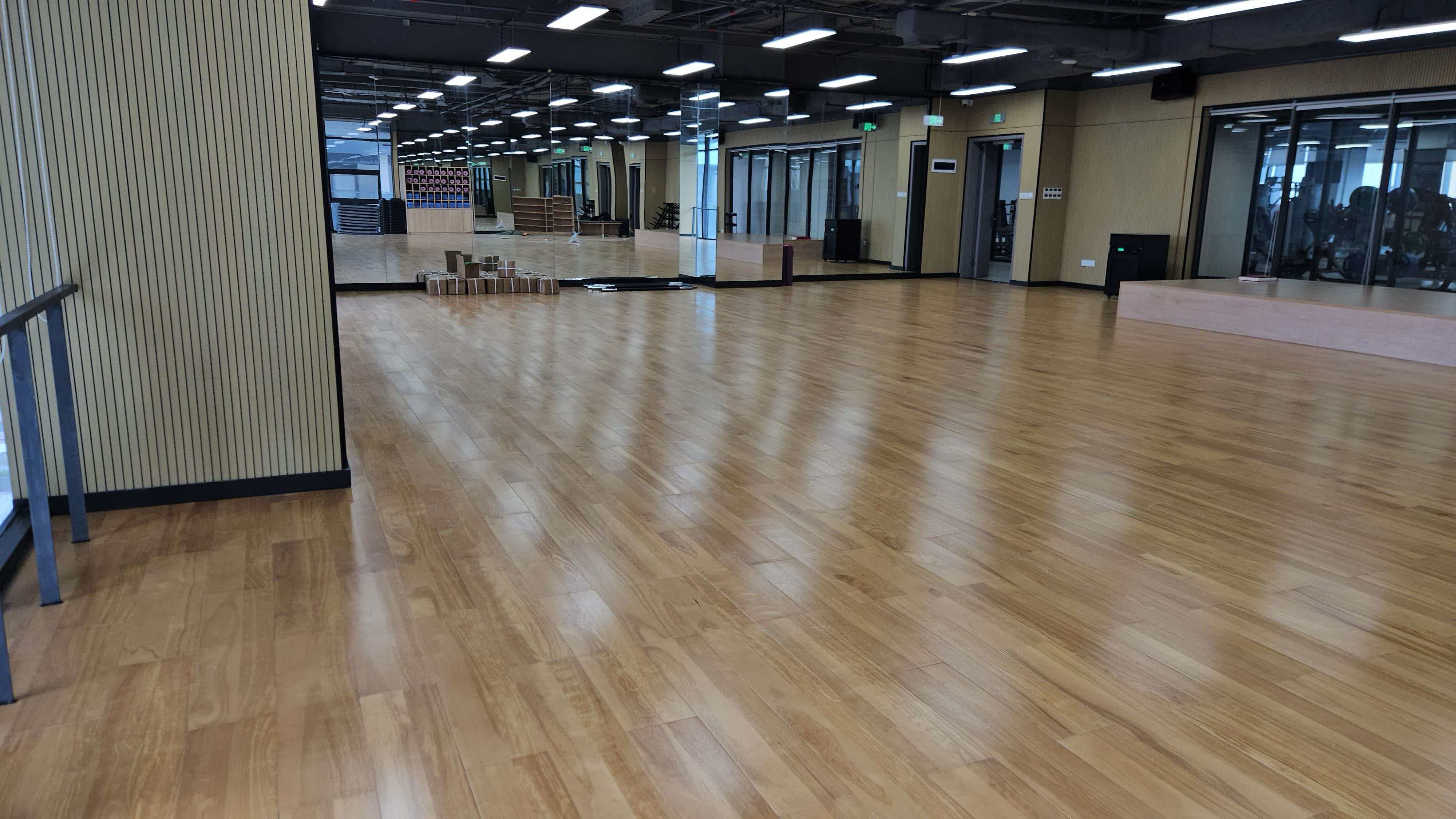 舒适运动木地板，让健身治愈所有疲惫