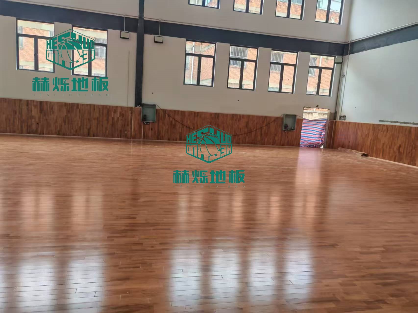 篮球馆木地板