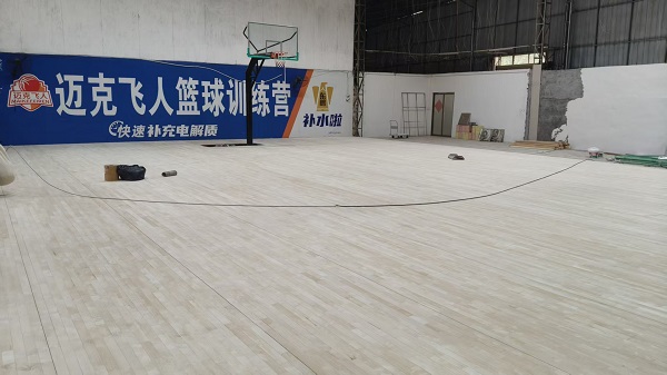 运动木地板打磨翻新