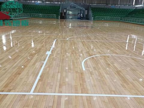 <b>专业篮球馆木地板，决定场馆口碑与运动安全</b>